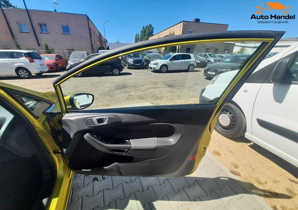 Ford Fiesta cena 24999 przebieg: 122000, rok produkcji 2012 z Brzeg Dolny małe 781